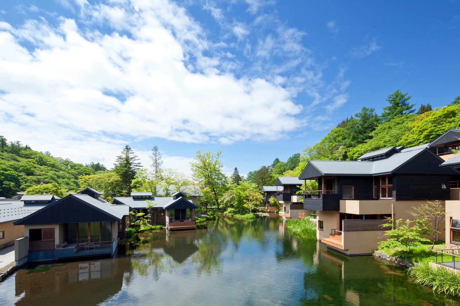 星のや軽井沢 施設全景・昼